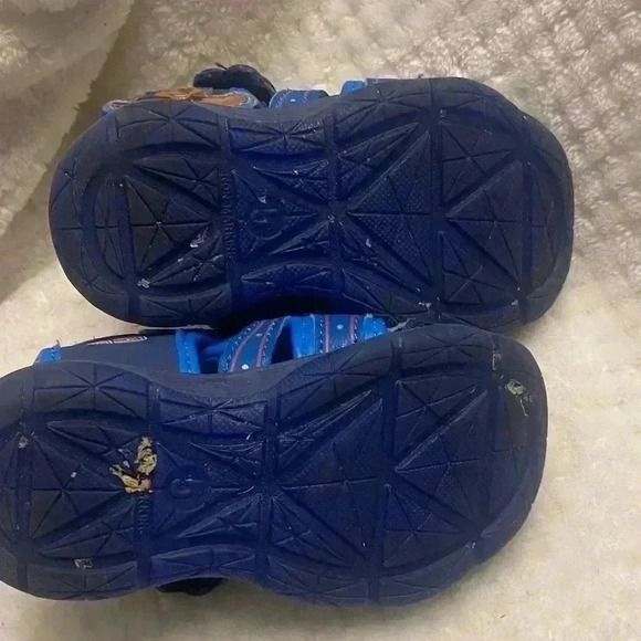 Paw Patrol sandals in blues,red & yellow size 5 - Picture 5 of 6